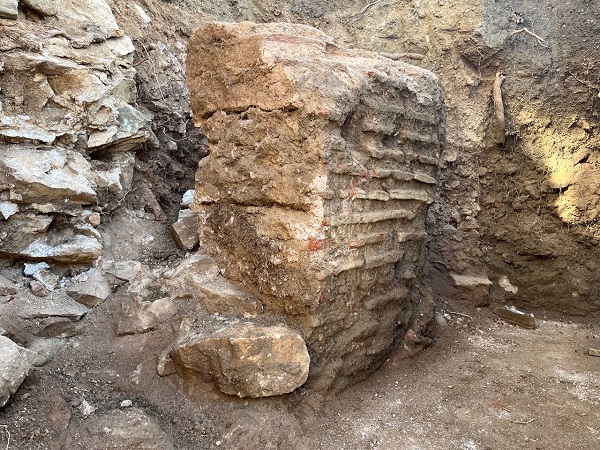 Foto - Tesadüfen ortaya çıktı! Temel kazısı sırasında şaşırtan keşif