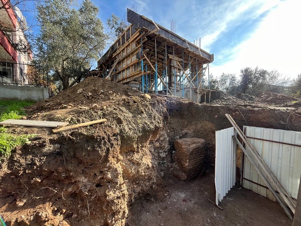 Foto - Tesadüfen ortaya çıktı! Temel kazısı sırasında şaşırtan keşif