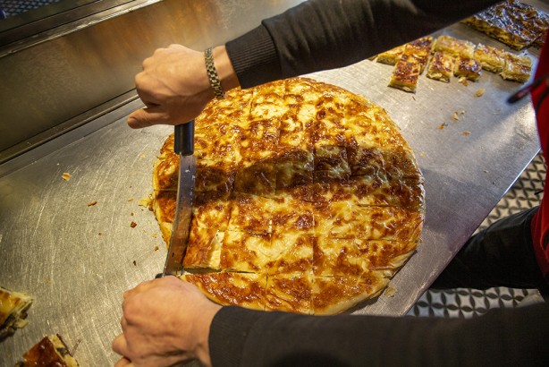 Foto - Tescilli lezzetleri dört bir yana pazarlıyor