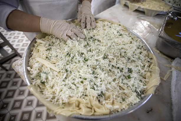 Foto - Tescilli lezzetleri dört bir yana pazarlıyor