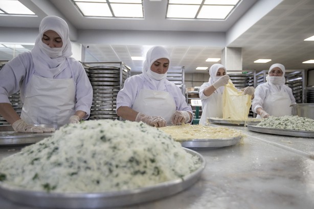 Foto - Tescilli lezzetleri dört bir yana pazarlıyor