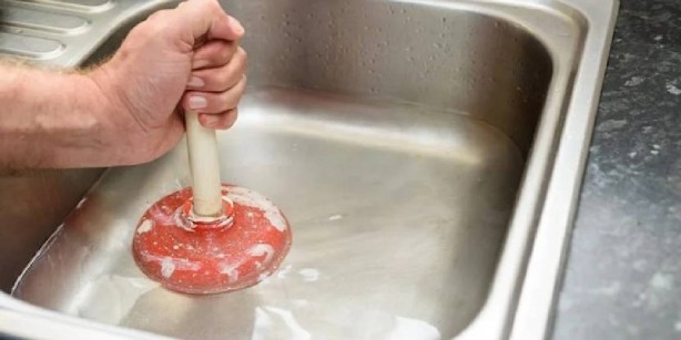 Foto - Tesisatçılar sır gibi saklıyordu! İşte tıkanan lavaboyu şipşak açan yöntem