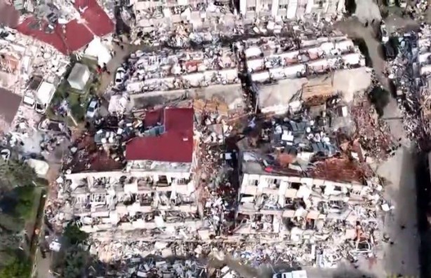 Foto - Teşkilat başrolünü deprem bölgesinde çileden çıkaran olay: Yazık ya bir susun