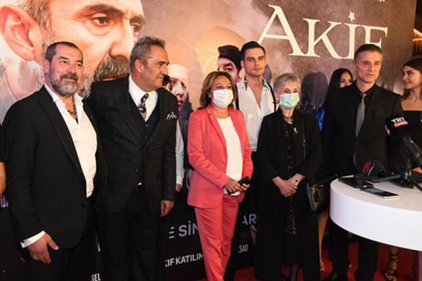 Foto - Teşkilat oyuncusu ‘zıvanadan çıktılar’ diyerek isyan etti! ‘O cenahtan ayrıldım’