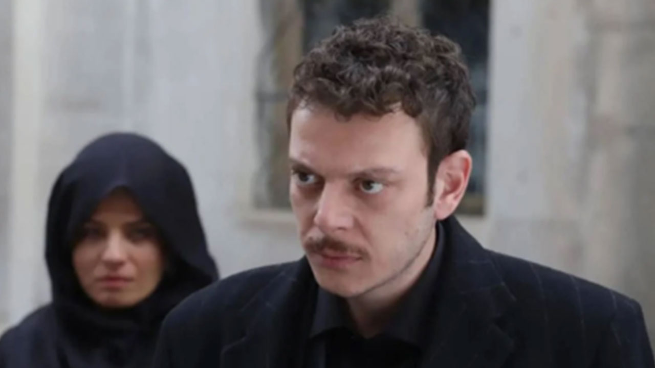 Foto - Teşkilat'ta başrol Aybüke Pusat kadrodan çıkarılmıştı! TRT bir isme daha yol verdi