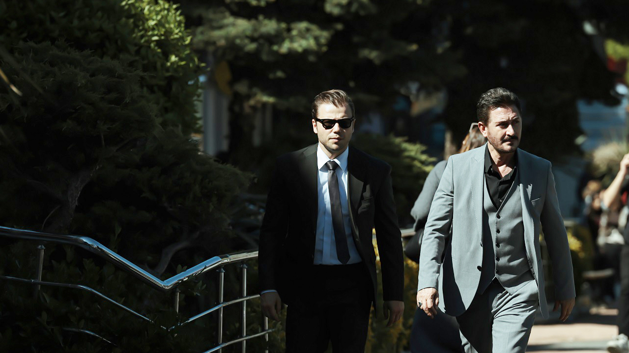 Teşkilat'ta bomba patladı! Aybüke Pusat kovuldu ve dizi rekora koşuyor