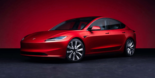 Tesla çıldırdı! Fiyatları yarı yarıya indirdi