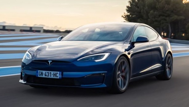 Foto - Tesla, Çinli üreticilere savaş açtı