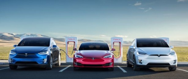 Foto - Tesla güncelleme için 300 milyon dolara ekran kartı çiftliği kurdu