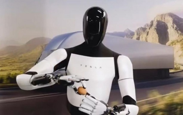 Foto - Tesla, insansı robot üretmeye başlıyor! Elon Musk fiyatını açıkladı