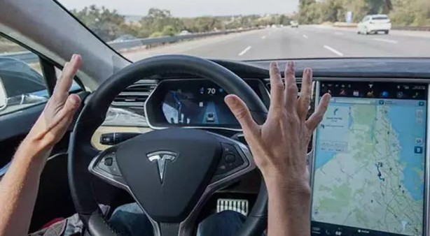 Foto - Tesla kaza istatistiklerini yayınladı! Otopilot ne kadar güvenli?