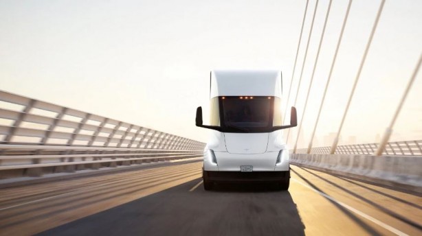 Foto - Tesla, Semi'de hız yükseltti! Yeni modeller ortaya çıktı