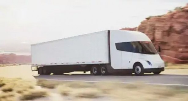 Foto - Tesla, Semi'de hız yükseltti! Yeni modeller ortaya çıktı