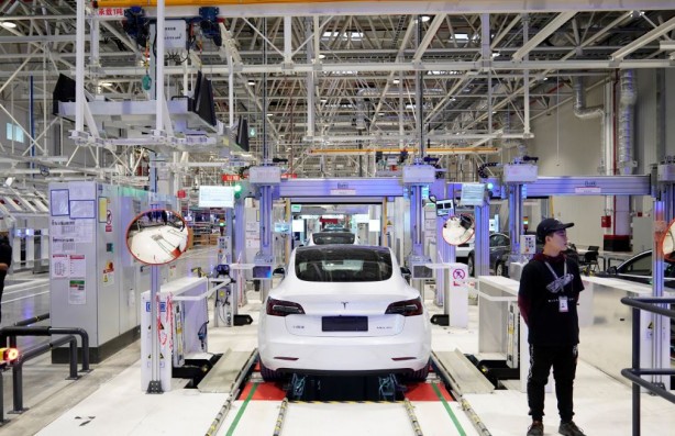 Tesla tek bir fabrikada her 30 saniyede bir Model Y üretiyor