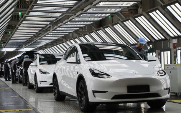Foto - Tesla tek bir fabrikada her 30 saniyede bir Model Y üretiyor