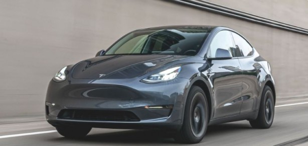 Foto - Tesla, Türkiye güncel fiyat listesi!