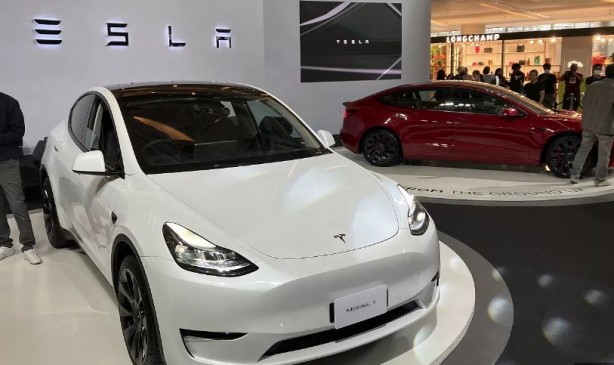 Tesla Türkiye'de işçi alımı yapıyor! X'te açık pozisyonlar açıklandı