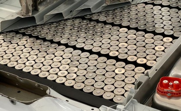 Foto - Tesla, yeni bataryalar peşinde