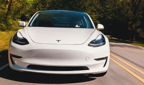 Tesla'da büyük şok! 200 bin aracını geri çağırıyor