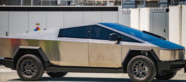 Foto - Tesla'da hayal kırıklığı! Tüm Cybertruck’ları geri çağırdı