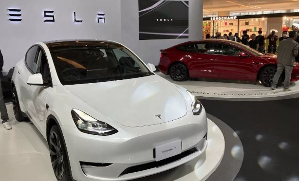 Foto - Tesla’da veri casusluğu