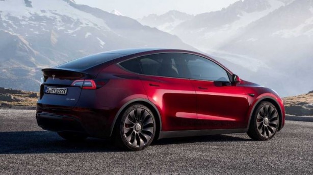 Foto - Tesla'dan Doblo’ya kafa tutan yeni model