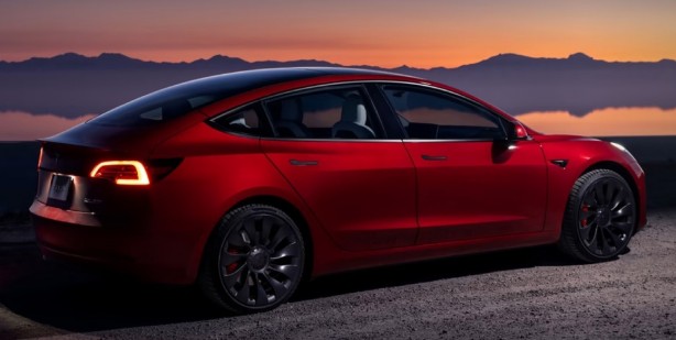 Foto - Tesla'dan Türkiye'ye özel model! Fiyat yarı yarıya düştü