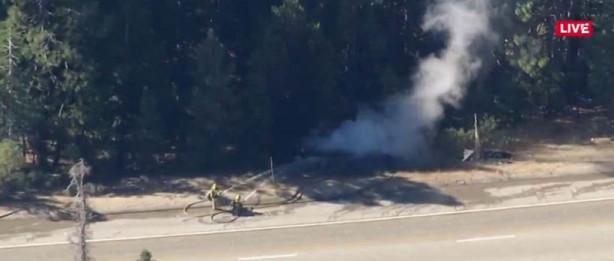 Foto - Tesla’nın elektrikli tırı alevler içinde kaldı! İtfaiyenin çabası işe yaramadı
