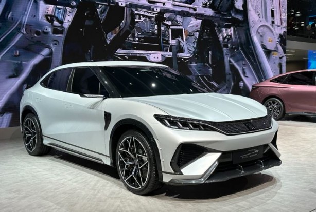 Foto - Tesla'yı kıskandıracak başarı! BYD’nin ucuz elektrikli otomobili Song L rekor kırdı