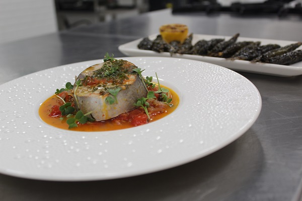 Foto - Tezgahlar balıkla dolup taşıyor! İşin uzmanından damak çatlatan balık tarifi