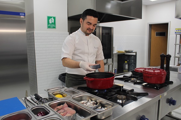 Foto - Tezgahlar balıkla dolup taşıyor! İşin uzmanından damak çatlatan balık tarifi