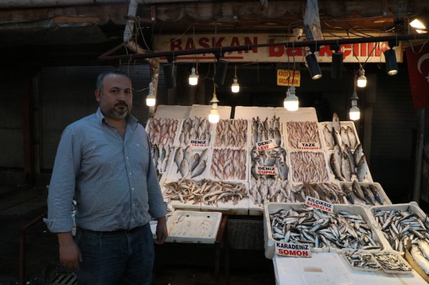 Tezgahlar doldu taştı! Fiyatlar dibi boyladı