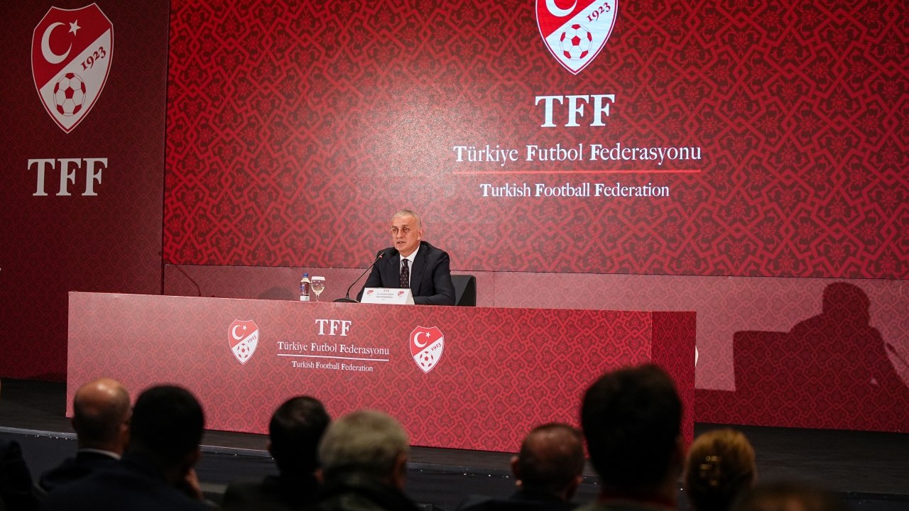 TFF Başkanı Hacıosmanoğlu'ndan olay Türkiye sözleri: Romanya'yı yenemiyorsak Dünya Kupası'na gitmeyelim