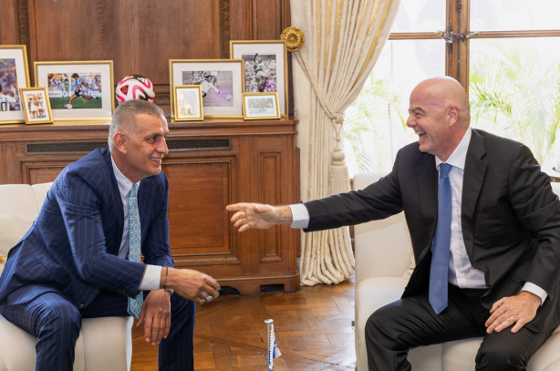 TFF Başkanı İbrahim Ethem Hacıosmanoğlu’ndan Paris çıkarması! Sıcak anlar yansıdı…