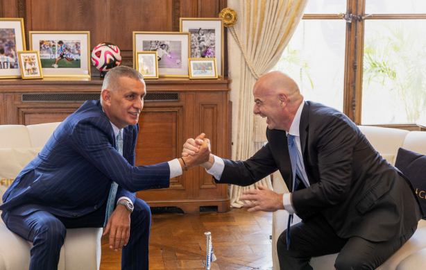 Foto - TFF Başkanı İbrahim Ethem Hacıosmanoğlu’ndan Paris çıkarması! Sıcak anlar yansıdı…