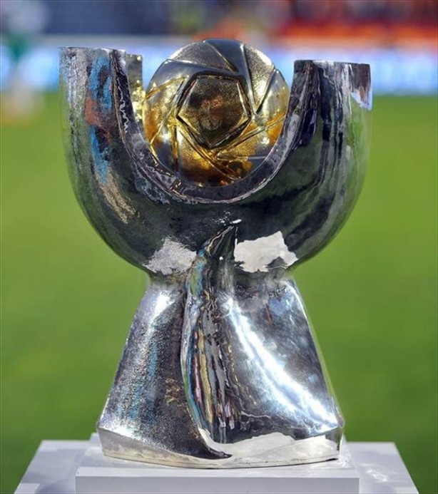 Foto - TFF duyurdu! Turkcell Süper Kupa maçının saatinde güncelleme! Galatasaray-Fenerbahçe arasında oynanacak maç ne zaman ve nerede?