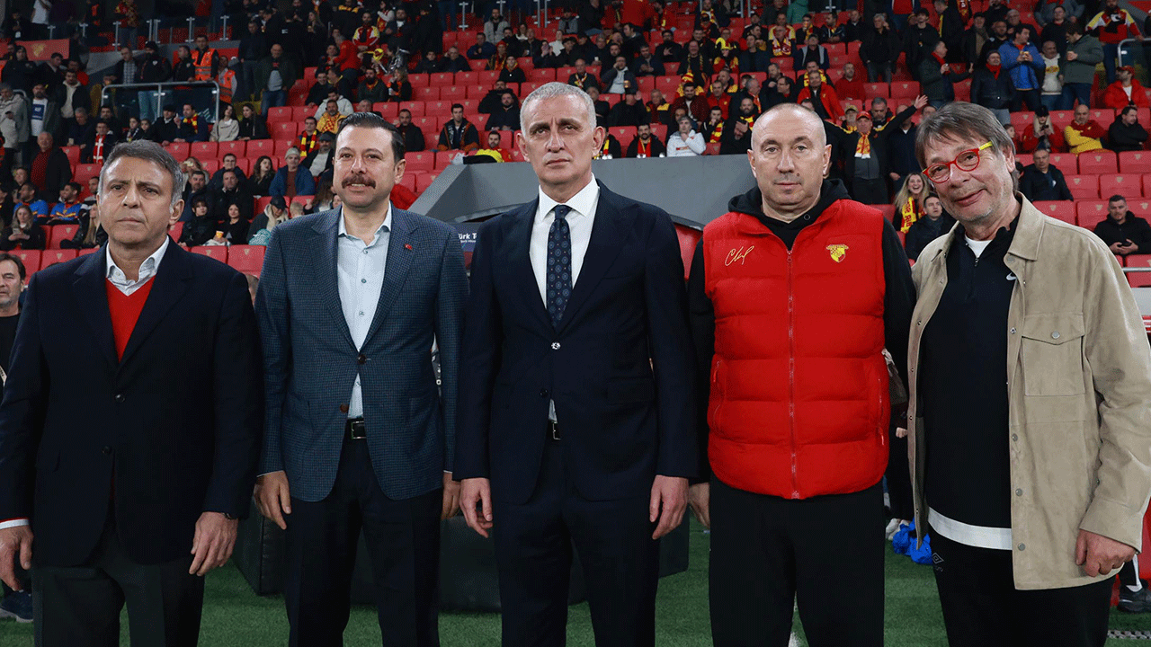 Foto - TFF'den Göztepe Teknik Direktörü Stoilov'a büyük onur! Hacıosmanoğlu takdim etti