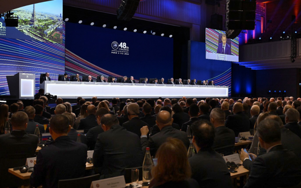 Foto - TFF'den Paris'e çıkarma: Kabul edildi: 48. Olağan UEFA Kongresi, Pariste Düzenlendi