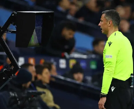 Foto - TFF'nin yabancı VAR hakemi kararı için olay sözler: "Böyle Federasyonu nereden bulacaksınız!"