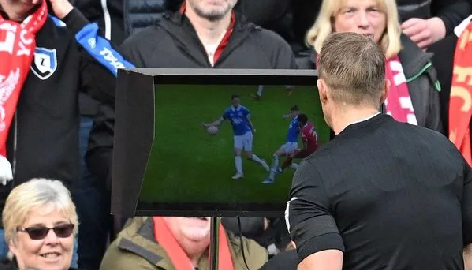 Foto - TFF'nin yabancı VAR hakemi kararı için olay sözler: "Böyle Federasyonu nereden bulacaksınız!"