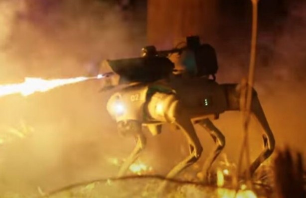 Foto - Throwflame Thermonator Robodog'un fiyatı ortaya çıktı