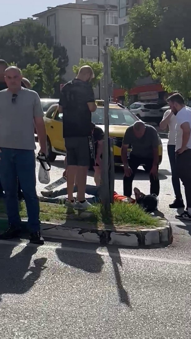 Foto - Ticari taksi motosiklete çarptı: 1 yaralı