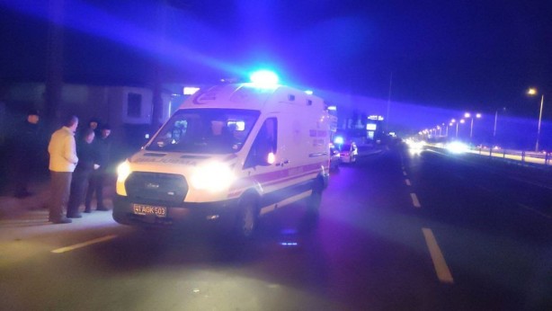 Foto - Ticari taksinin çarptığı yaya yaralandı