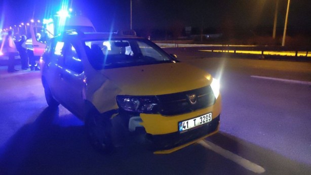 Foto - Ticari taksinin çarptığı yaya yaralandı