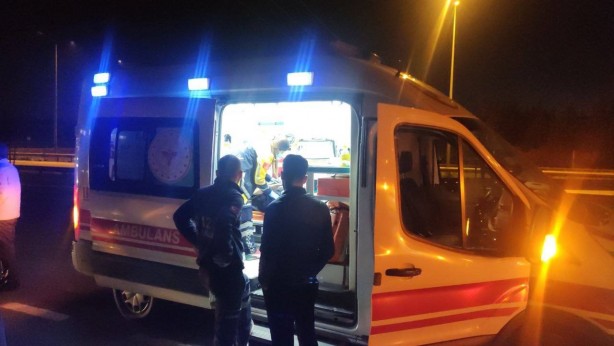 Foto - Ticari taksinin çarptığı yaya yaralandı