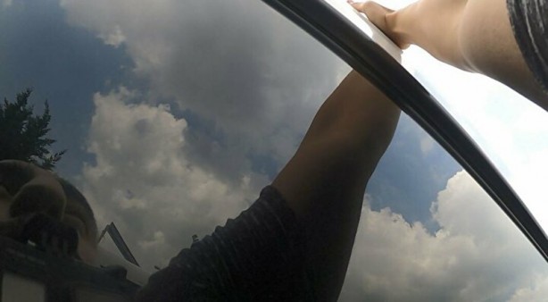 Foto - Tık uğruna yaptığı pes dedirtti: Otobüsün üstünde ölümcül yolculuk