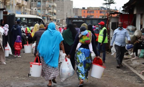 Foto - TİKA'dan Kenya'da gıda ve hijyen malzemesi yardımı