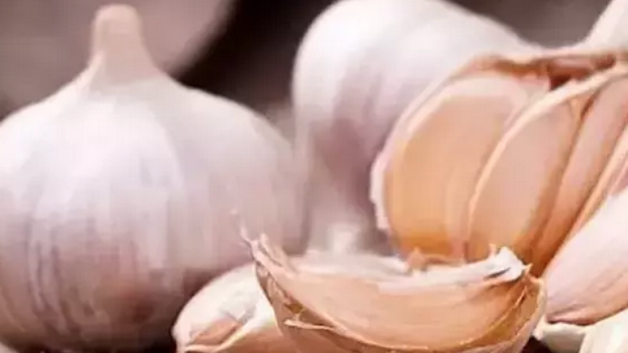 Tıkanmış damarlara anjiyo etkisi yapıyor! Kilo kilo alıp yıl boyu tüketin: Yemeklere kaşık kaşık ekleyin 