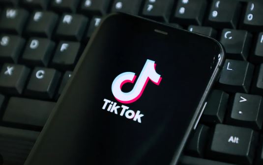 Foto - TikTok videoları çocuk sağlığını zehirliyor