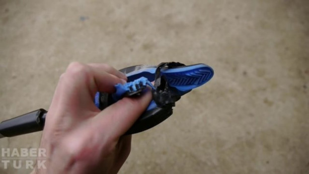 Foto - Timsah iPhone'u ısırırsa ne olur?